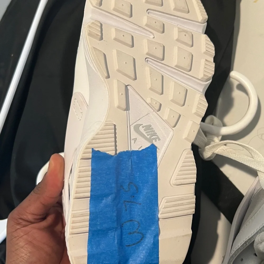 White - Picture 3 of 3